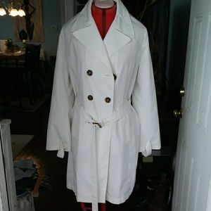 NY&Co. White trench coat